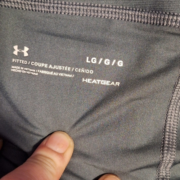 Under armour heat gear shorts - Picture 2 of 4